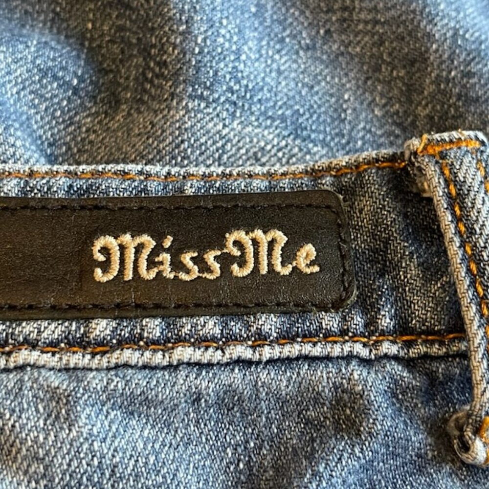 MISS ME‎ Women’s Y2K Medium Wash Casual Distressed Crop Jeans Size 26 Boyfriend - Picture 6 of 11